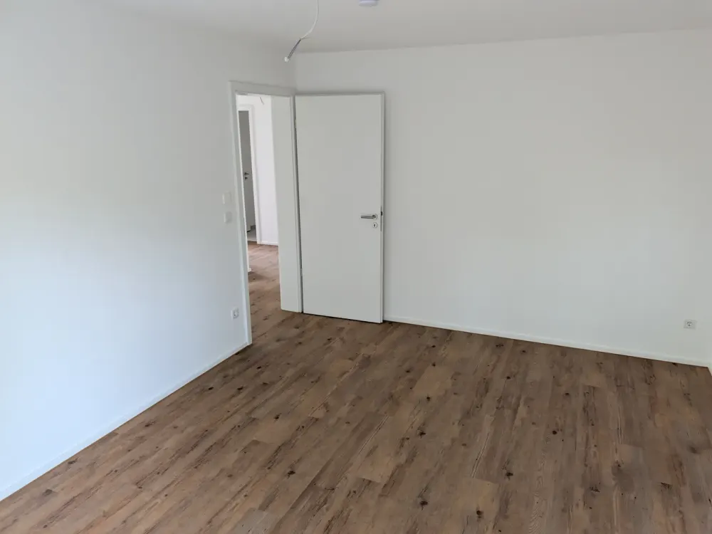 Erstbezug: Großzügige 3-Zimmer-Neubauwohnung mit Balkon | KfW 40
