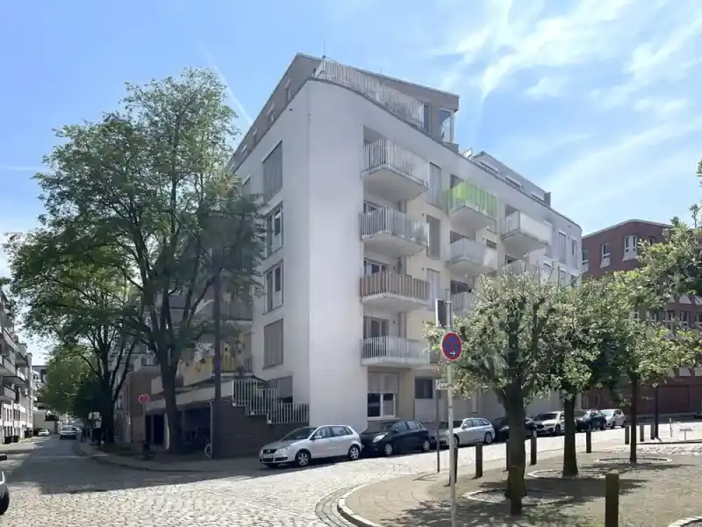 Moderne 3-Zimmer-Wohnung mit 2 Balkonen und Einbauküche