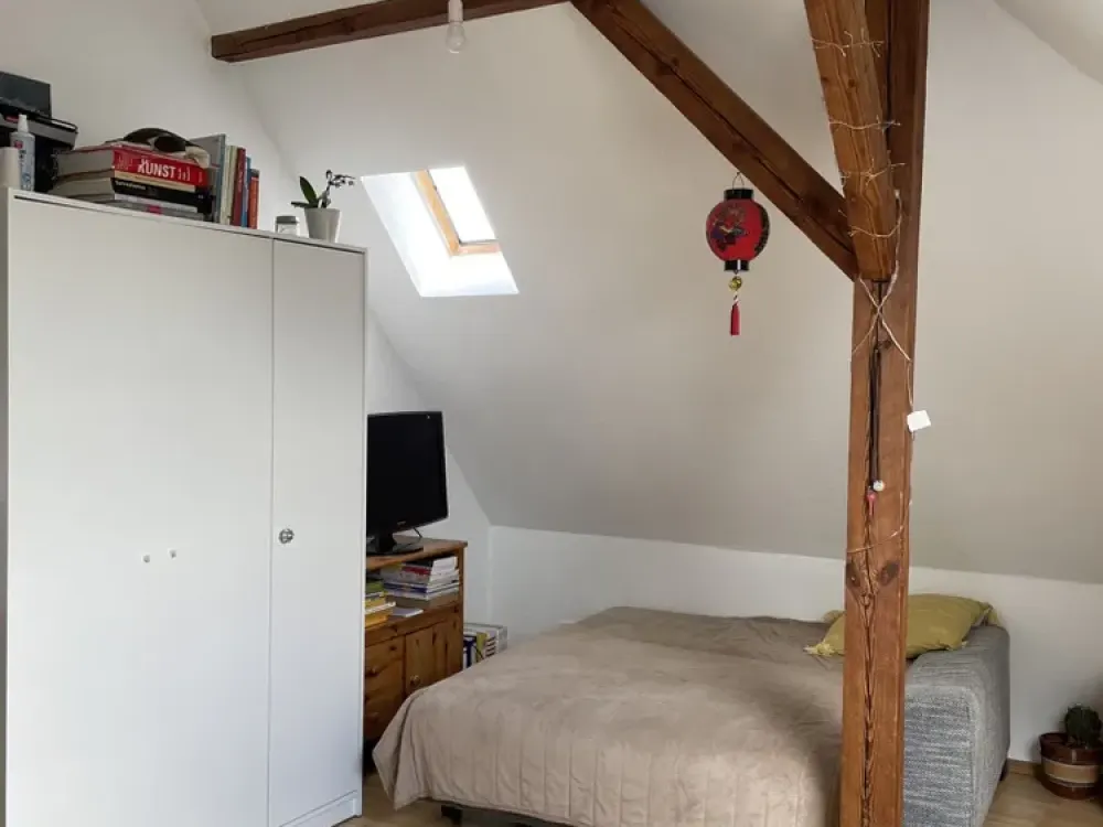 BOCKENHEIM I 1- Zimmer Apartment I DG I Küchenzeile I Gemeinschaftsbad - für insgesamt. 3 Wohnungen