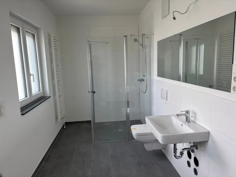 bezugsfertiger Neubau - 2-Zimmer-Staffelgeschoss mit Dachterrasse, offene Küche