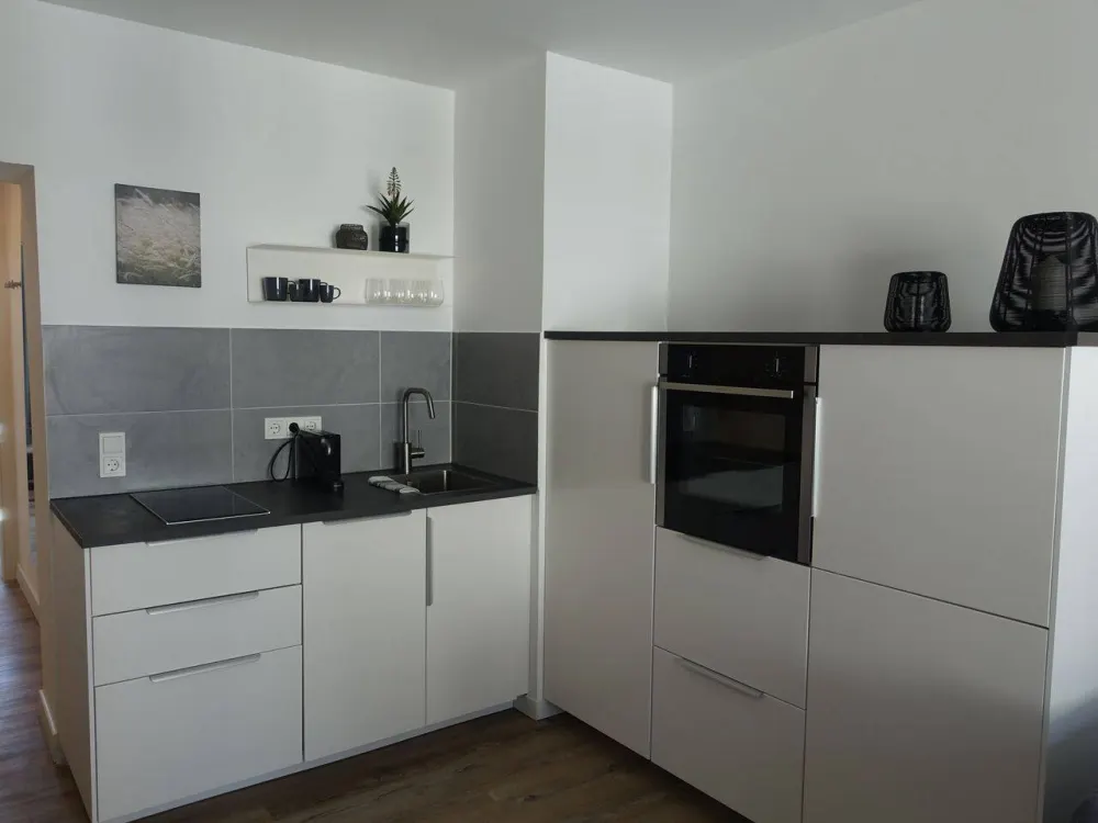 Stilvolles Ambiente, Zentrale Lage: Ihr neues Zuhause in einer luxuriös sanierten Wohnung