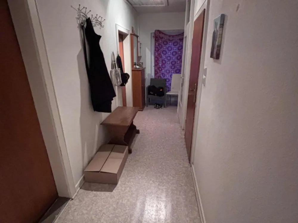 2-Zimmer Dachgeschosswohnung in Hannover (ertmal befristet / v