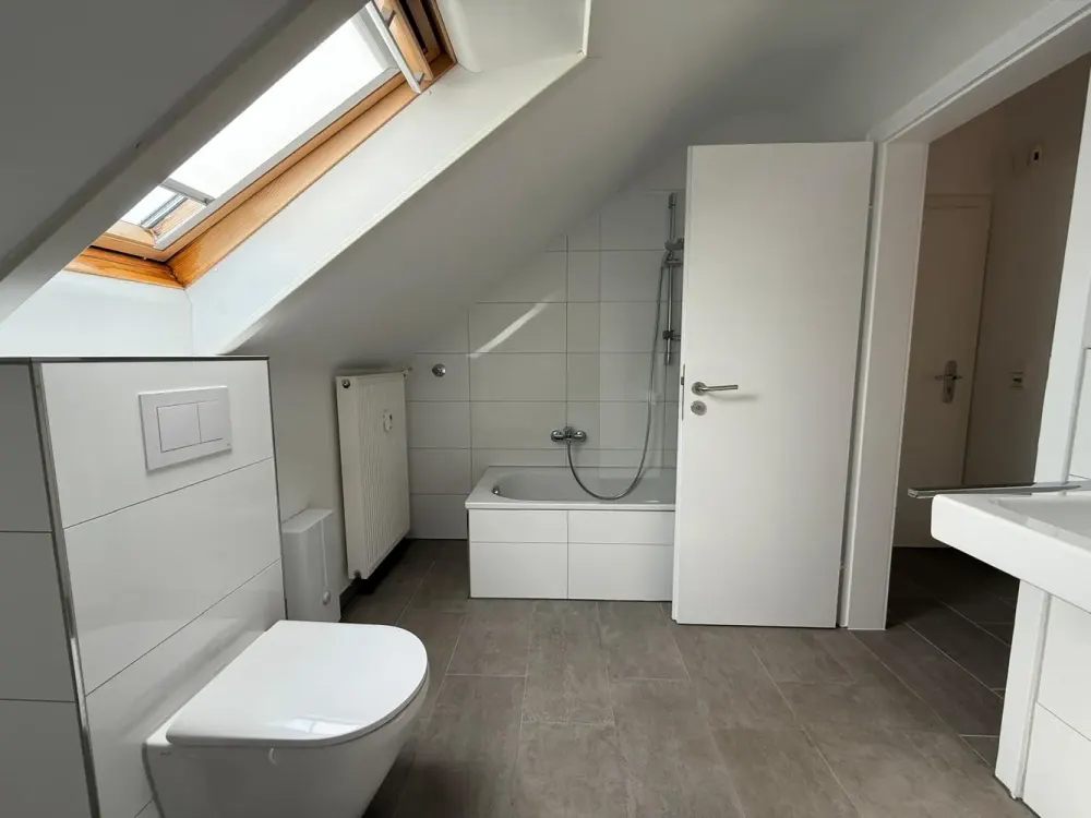 Schöne 2-Zimmer-Dachgeschosswohnung