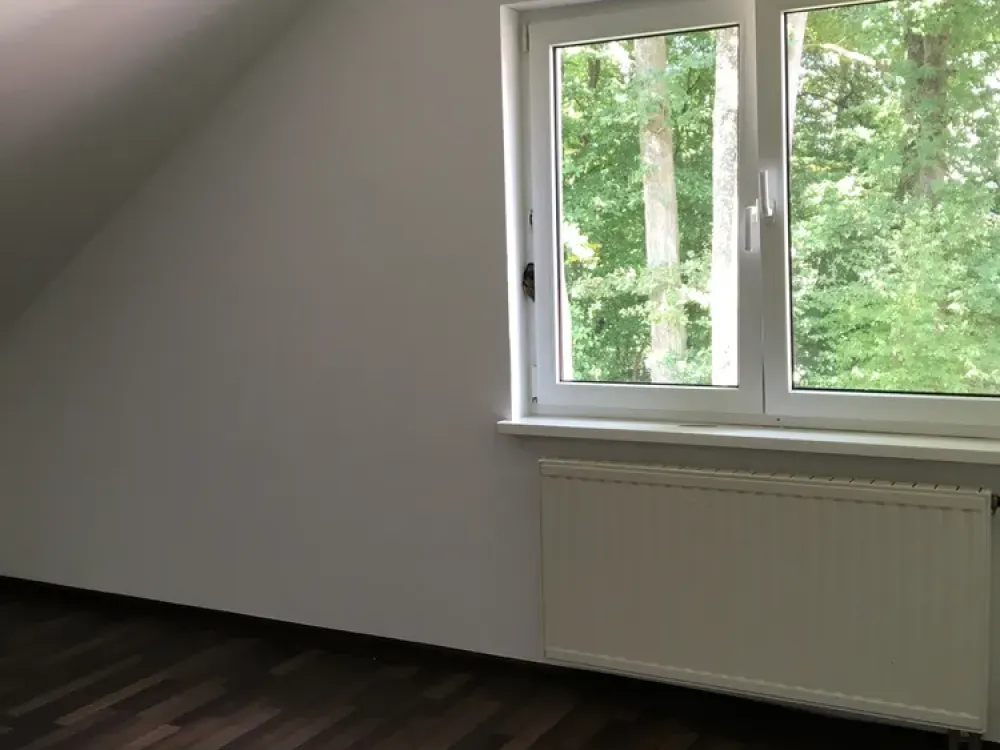 Tolle 4 Zimmer Dachgeschosswohnung in ruhiger Lage