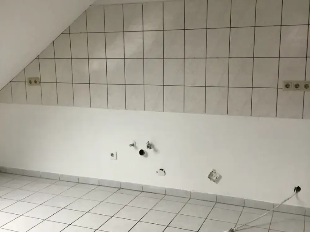 Tolle 4 Zimmer Dachgeschosswohnung in ruhiger Lage