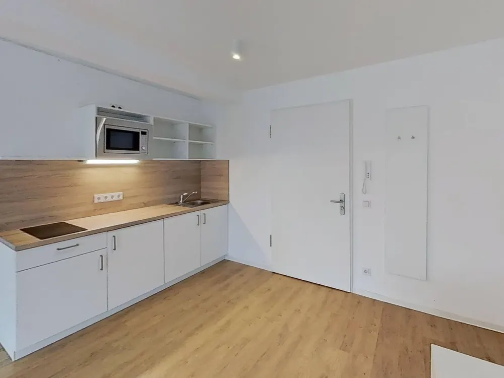 Bright and Fully Furnished Micro-Apartment in Cologne's Trendy District!