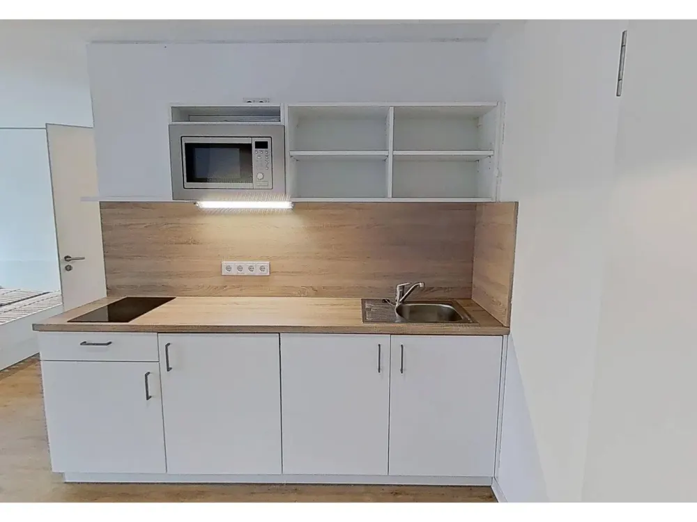 Bright and Fully Furnished Micro-Apartment in Cologne's Trendy District!
