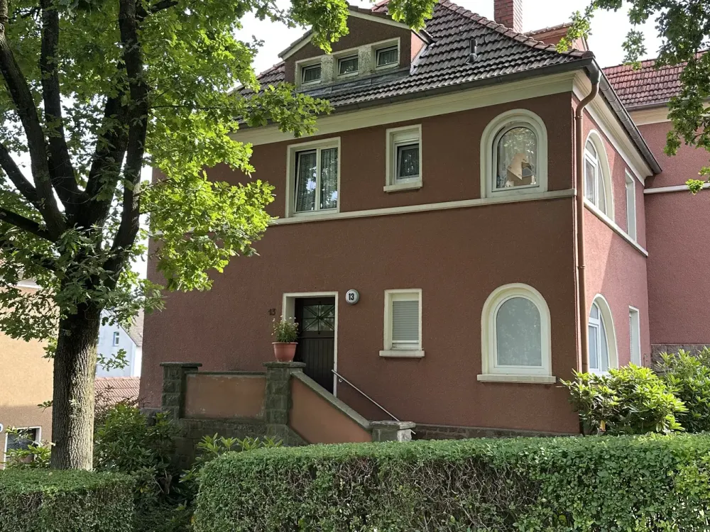 Moderne 3,5-Zimmerwohnung mit Garten