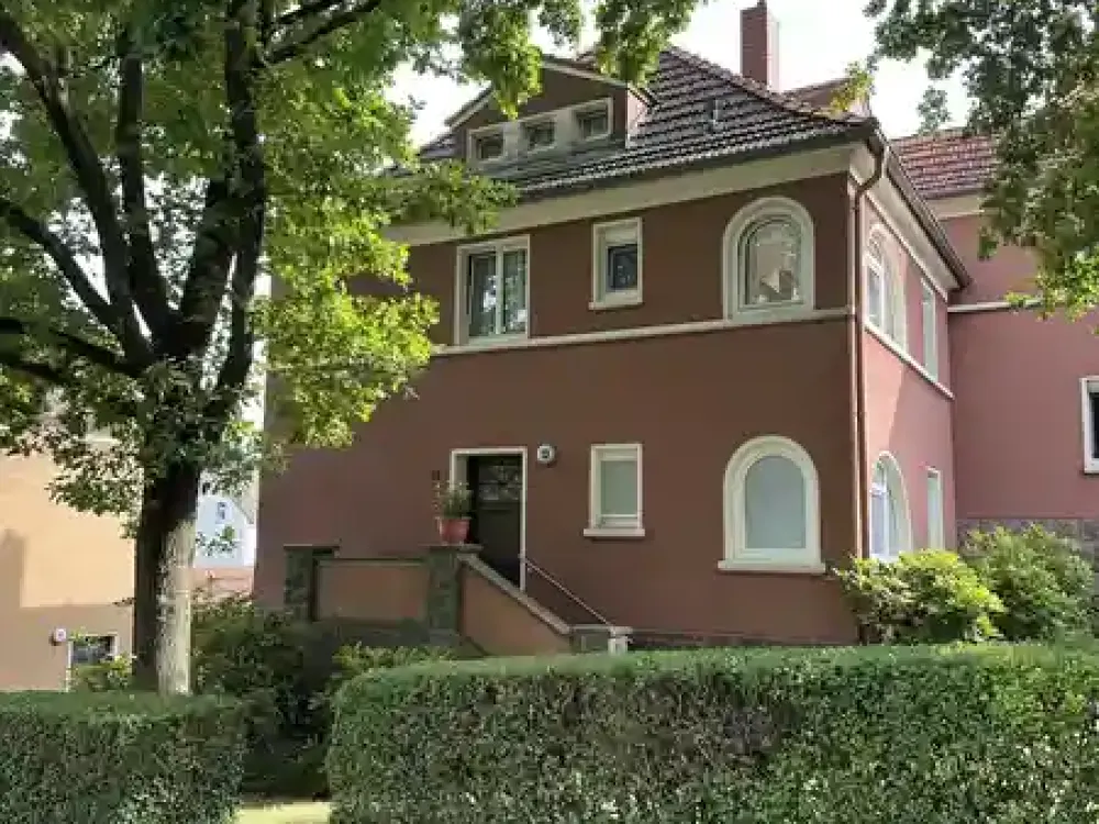 Moderne 3,5-Zimmerwohnung mit Garten