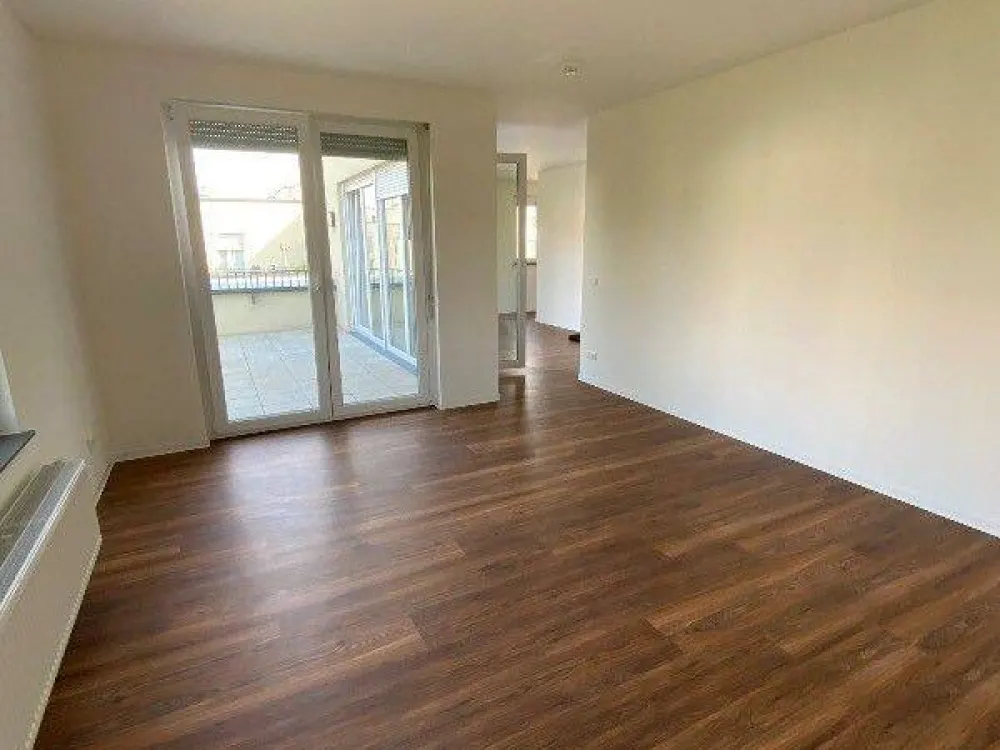 Neuwertige 3-Zimmer-Wohnung mit zwei Dachterrassen, ab sofort bezugsfrei!