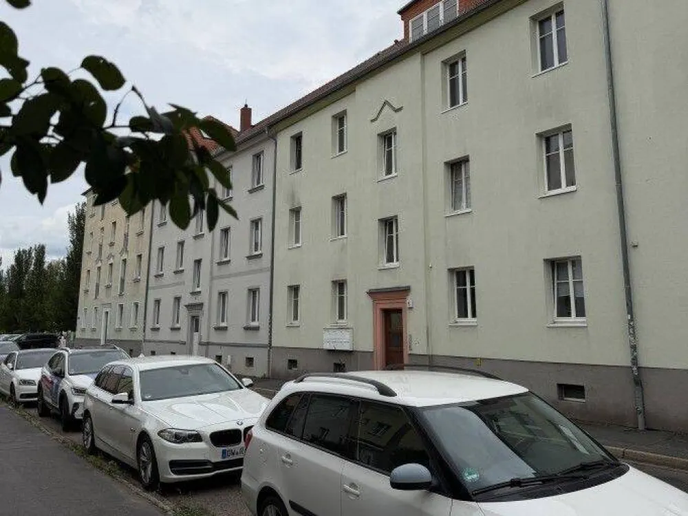 Gemütliche Wohnung mit Balkon und Tageslichtbad mit Wanne!