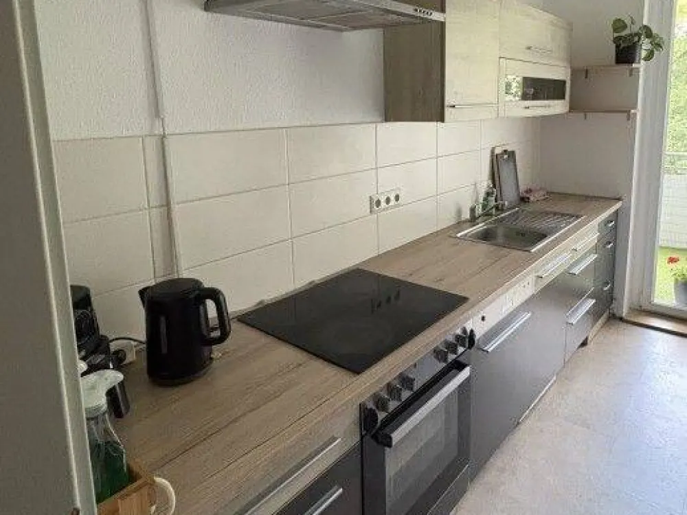 Gemütliche Wohnung mit Balkon und Tageslichtbad mit Wanne!