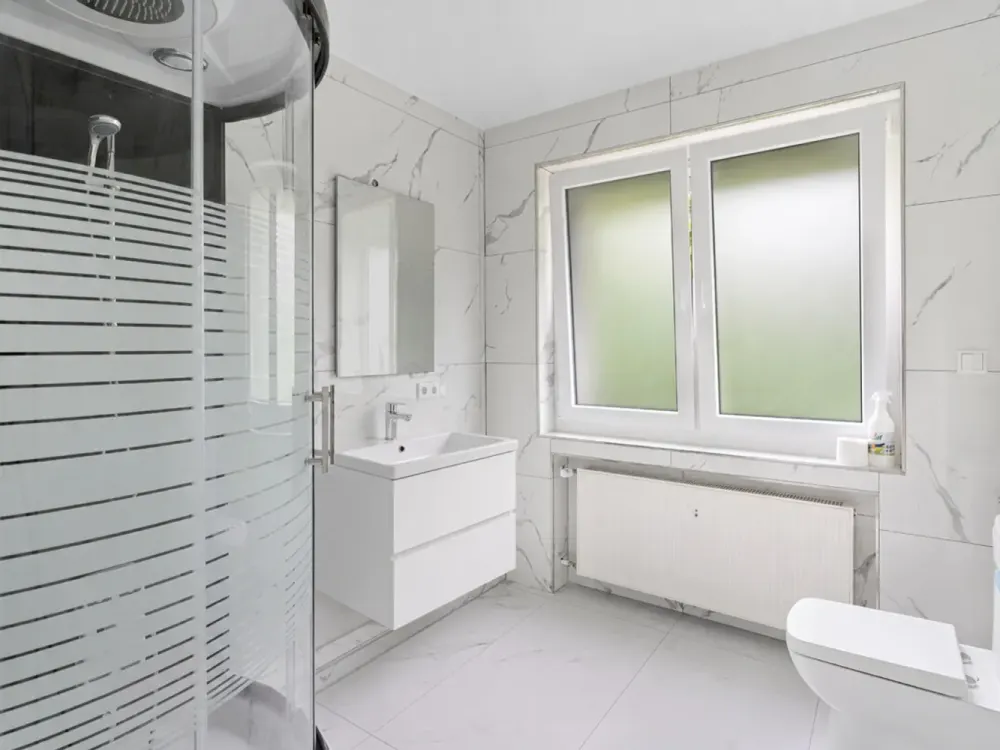 Freshly Renovated & Immediately Available, 84 m² of Comfortable Living in a Quiet Location