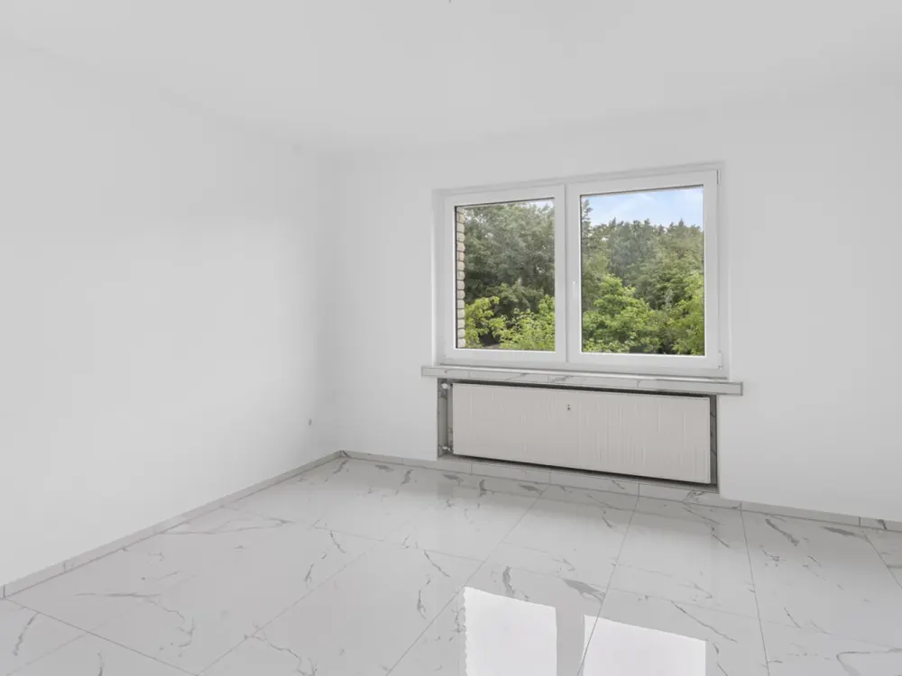 Freshly Renovated & Immediately Available, 84 m² of Comfortable Living in a Quiet Location