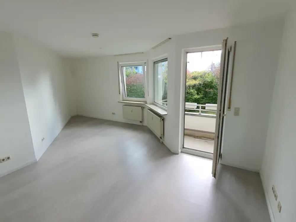 Helles Apartment mit Südbalkon, Einbauküche