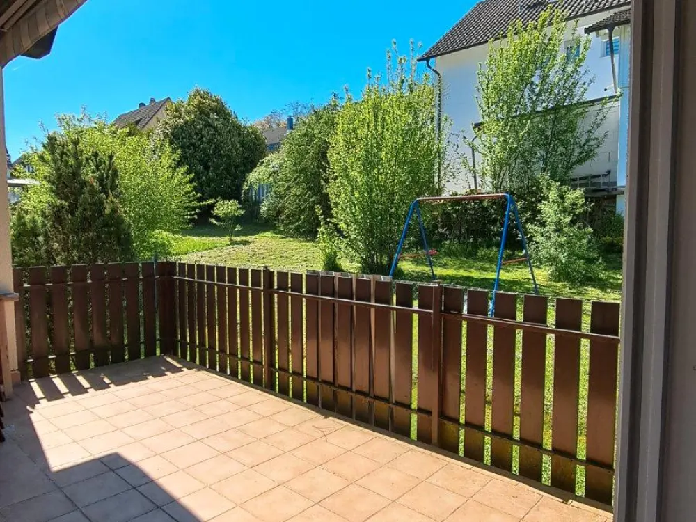 Bright 5-Room Maisonette Apartment in a Quiet Location