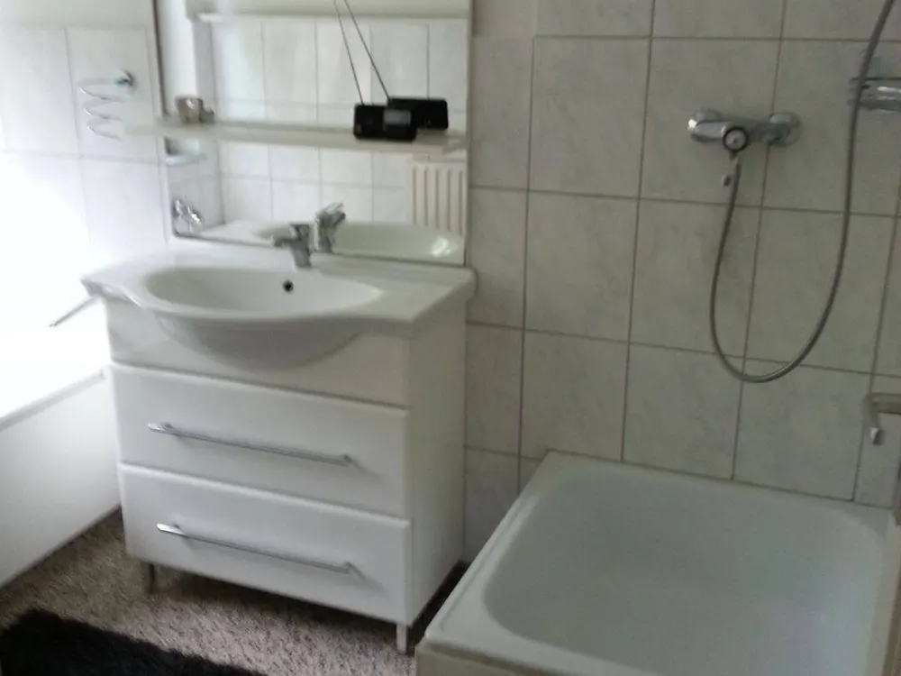 3 ZKB mit speratem WC in schöner Lage am Brasselsberg, auch geeignet für Agentur, Büro, oder Monteure