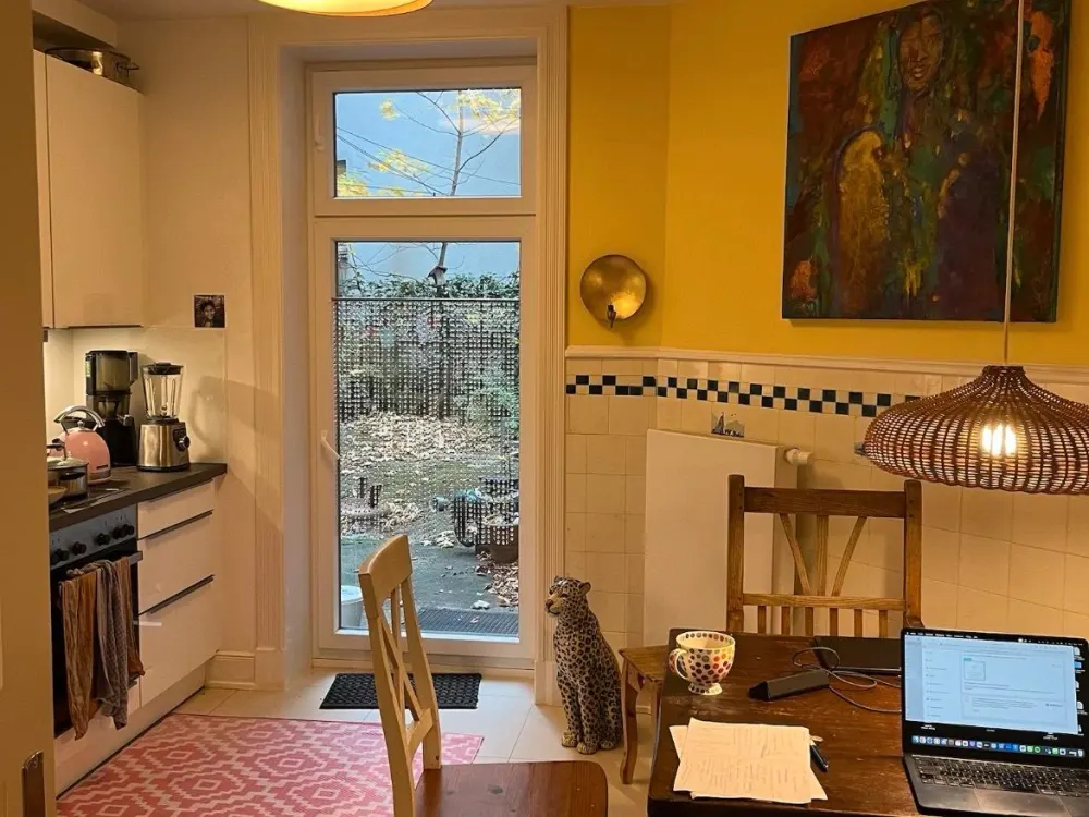 Möbeliertes Zimmer im Karoviertel