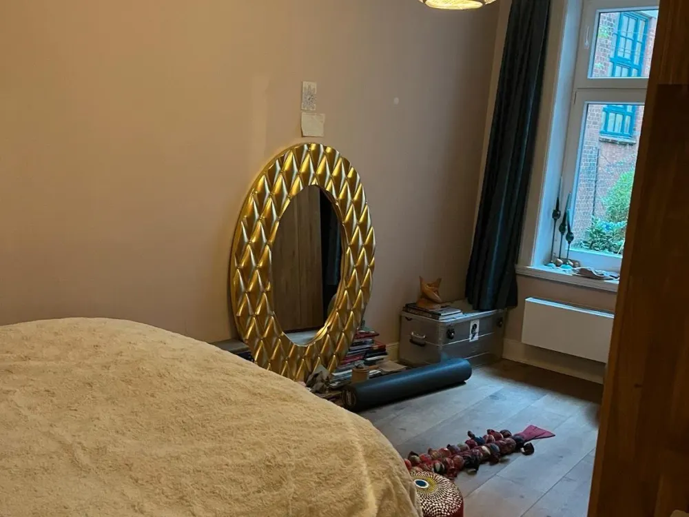 Möbeliertes Zimmer im Karoviertel