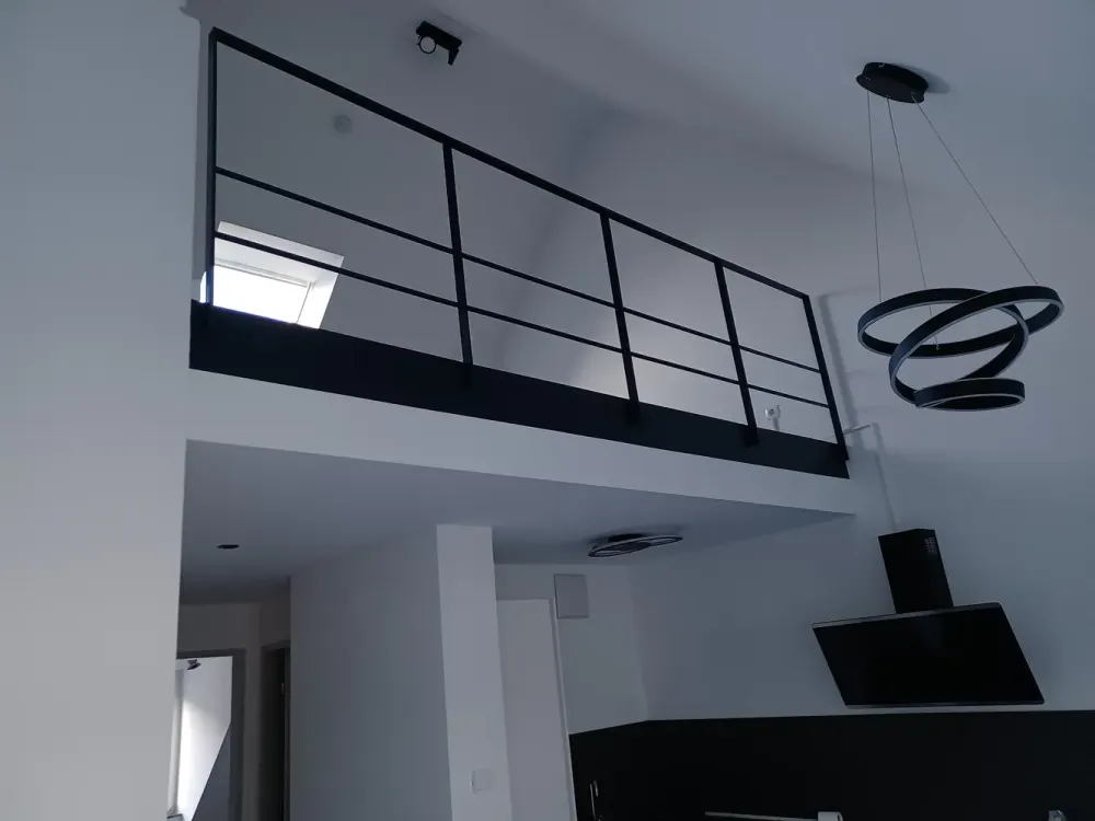 98 m² Penthouse Loft in Sülz Near University - Built-in Kitchen - Air Conditioning - Outdoor Parking Space