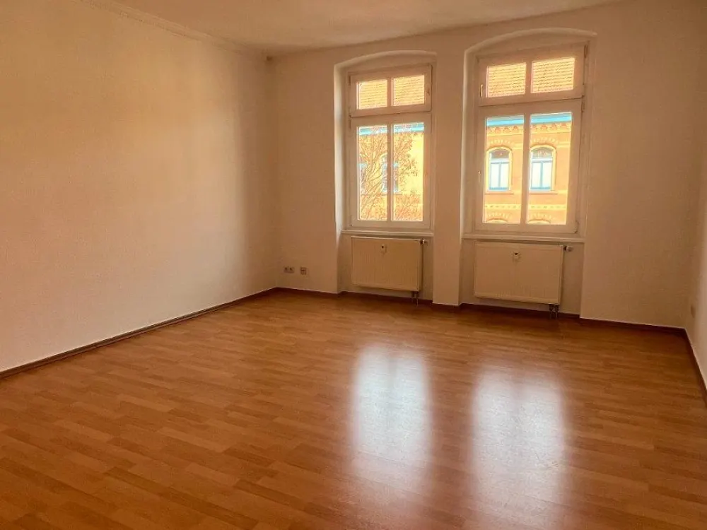 Bright & Quiet 3-Room Apartment - Newly Renovated with Elevator