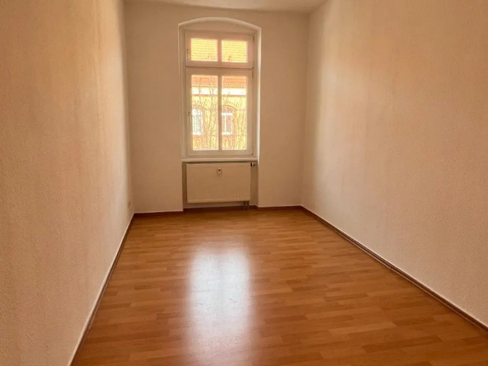 Bright & Quiet 3-Room Apartment - Newly Renovated with Elevator