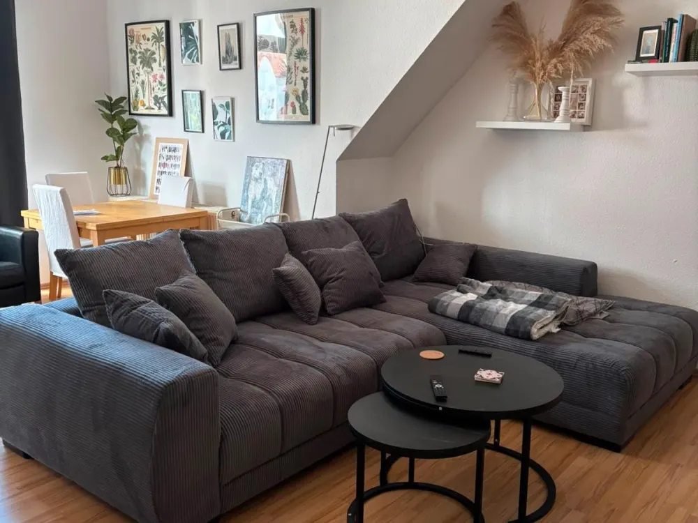 Beautiful Top-Floor Apartment in a Quiet Location