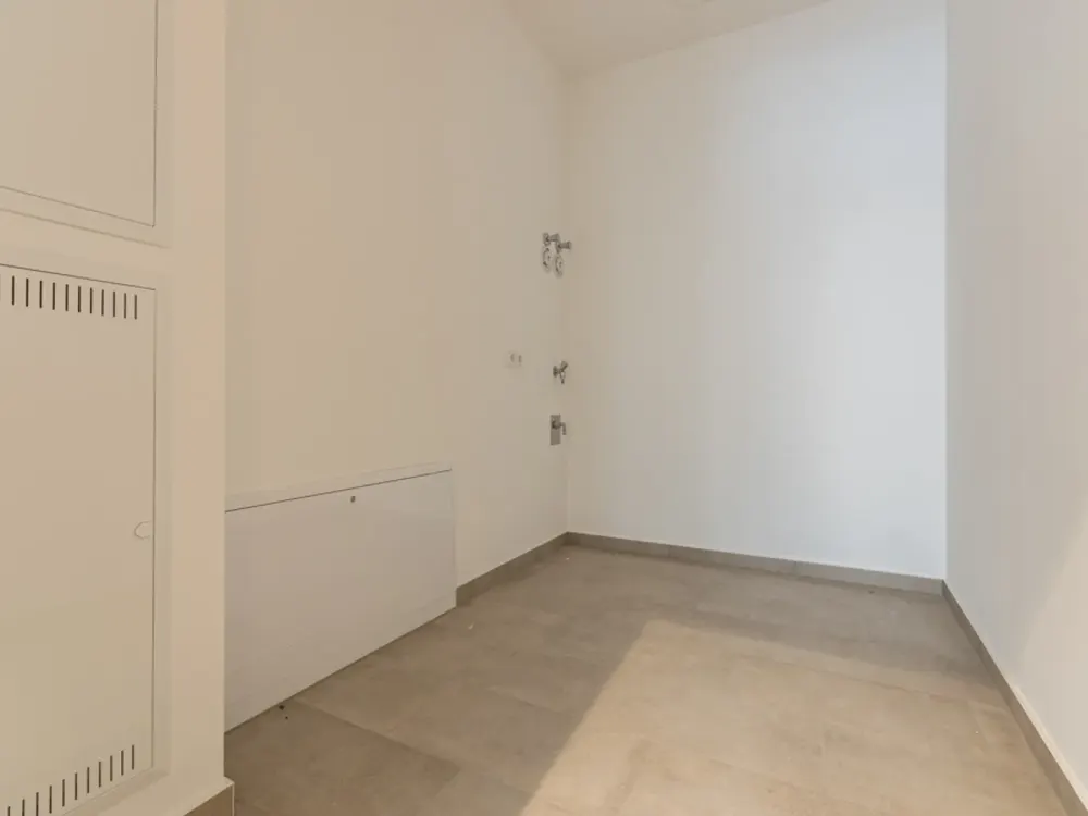 Family Dream in the Attic, with Loggia and Green View | 2 Bathrooms | Utility Room | Parking Space