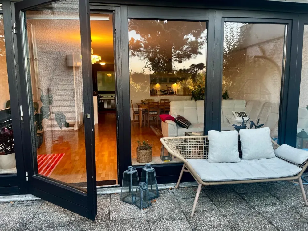 Zimmer in 2er-WG auf 124m² mit Pool und Sauna