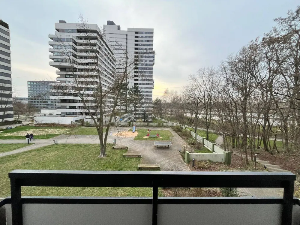1-Zimmer-Wohnung mit Balkon, Tiefgarage & Aufzug in zentraler Lage