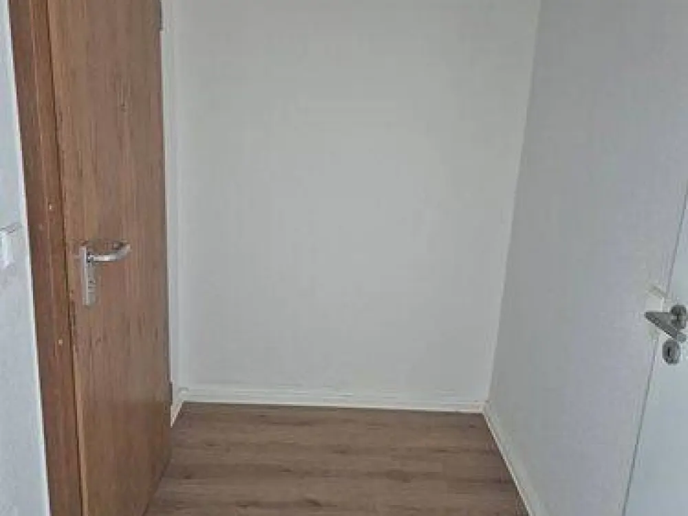 Freie 1Raumwohnung im 4. Obergeschoss mit EBK