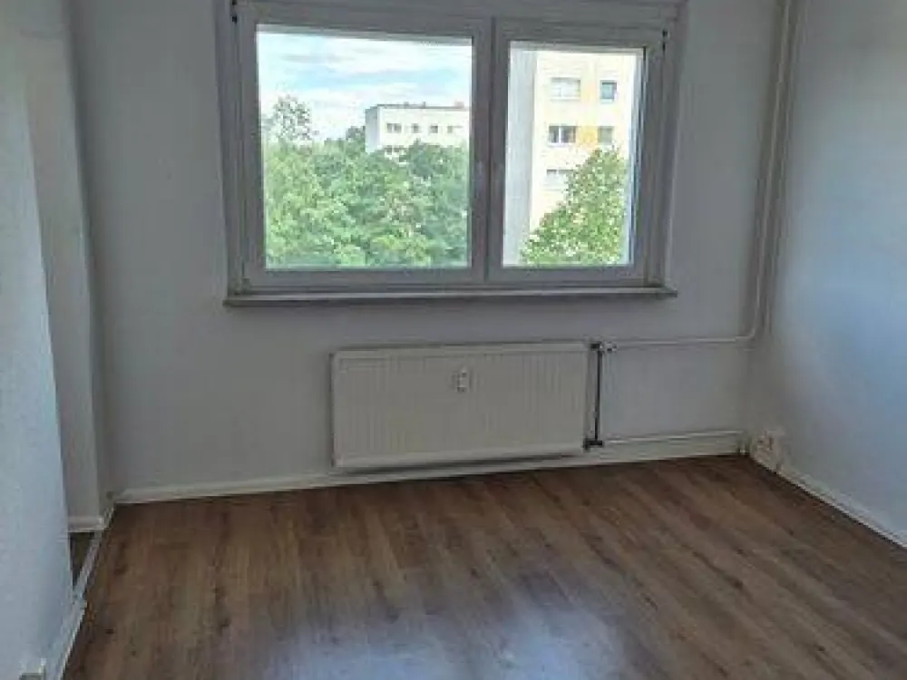 Freie 1Raumwohnung im 4. Obergeschoss mit EBK