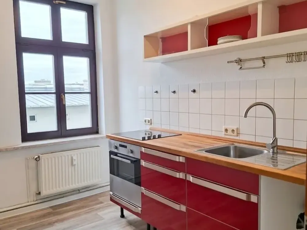 Wohnen mit Extra-Komfort: Balkon, Aufzug & EBK