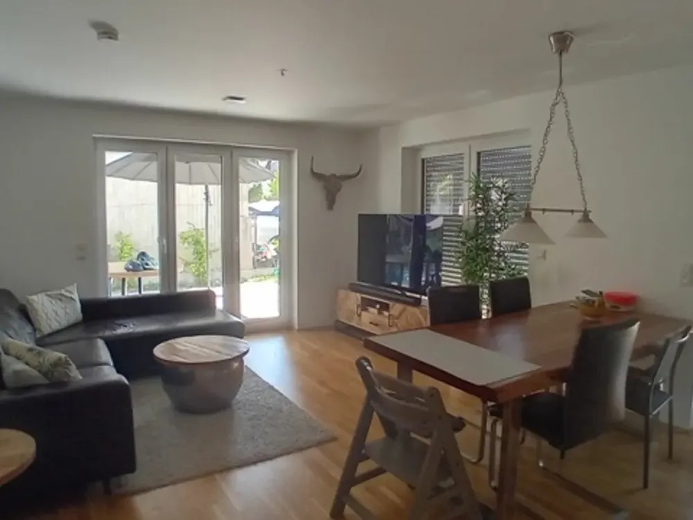 living smart - Exklusive Erdgeschoss-Wohnung mit 5 Zimmern und Gartenanteil