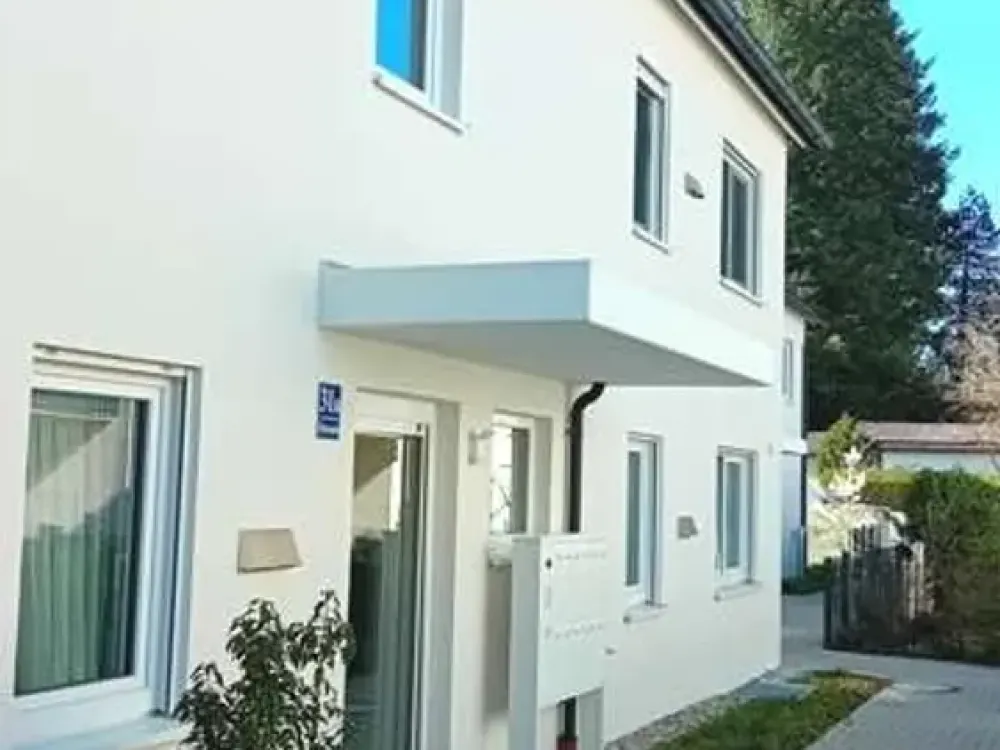living smart - Exklusive Erdgeschoss-Wohnung mit 5 Zimmern und Gartenanteil
