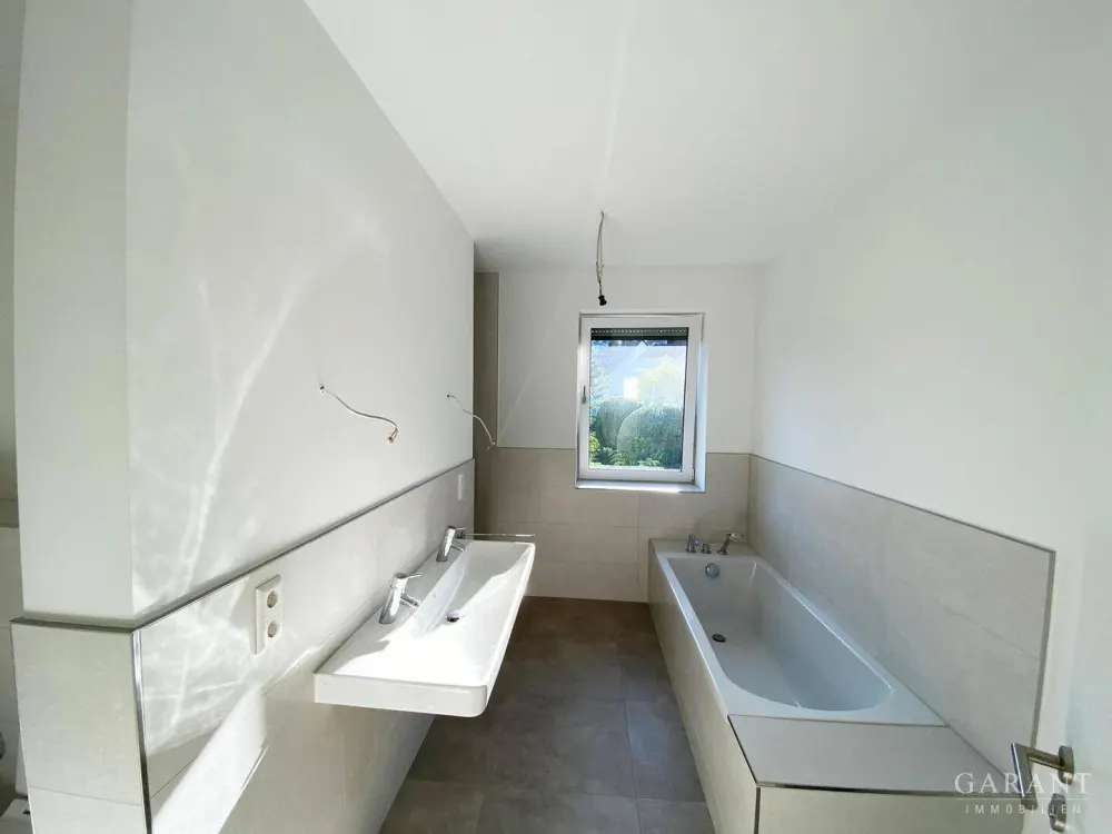 Dream Home in Botnang - Extremely Representative and Modern Apartment!