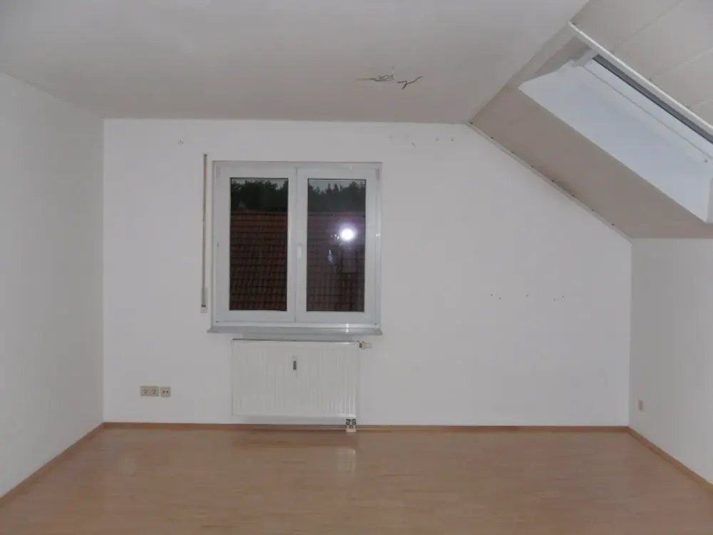 4-Room Apartment with Balcony and Fitted Kitchen in Eggenstein (KA)
