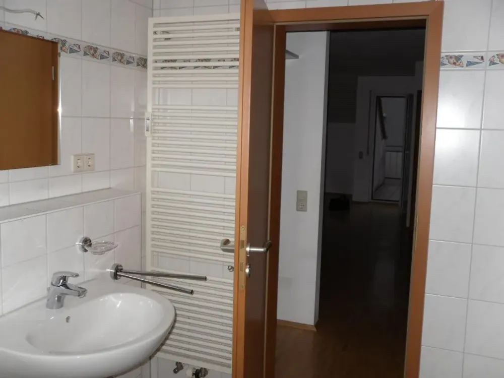 4-Room Apartment with Balcony and Fitted Kitchen in Eggenstein (KA)