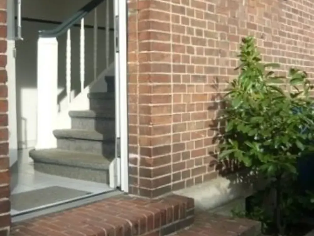 Charmante DG-Wohnung im 30 er Jahre Stadthaus. Tolles Raumangebot!
