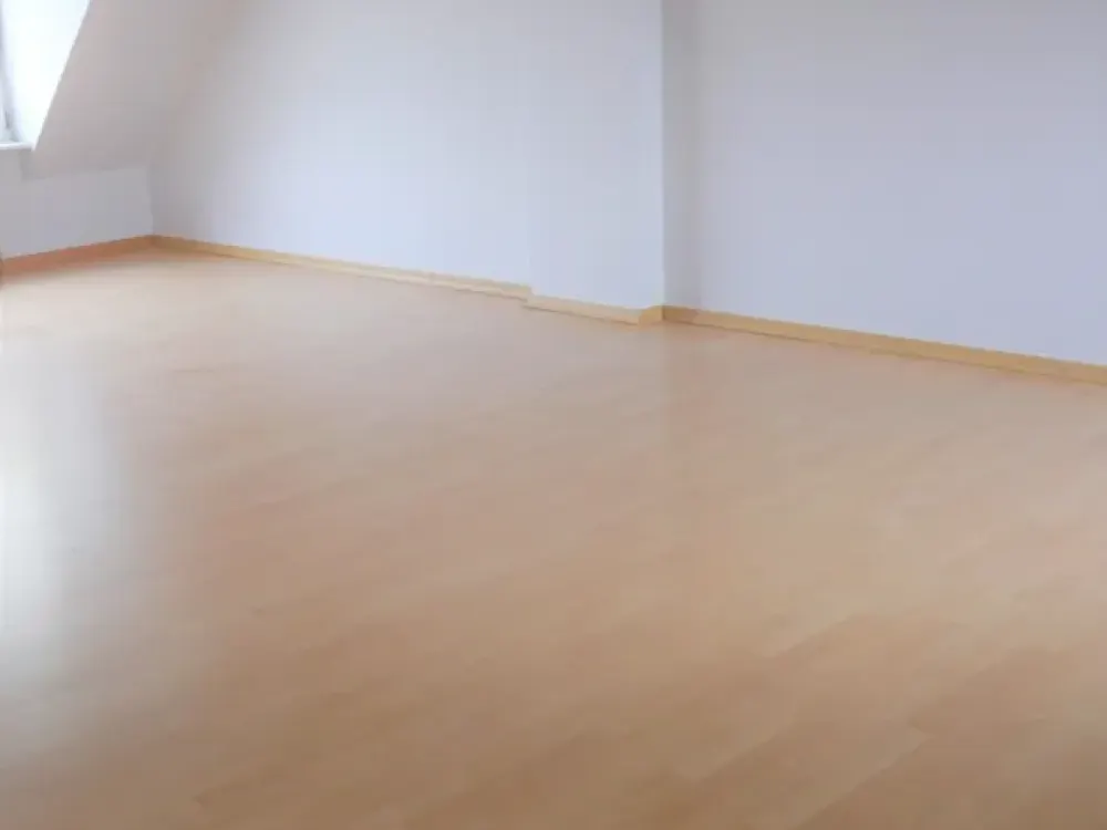 Charmante DG-Wohnung im 30 er Jahre Stadthaus. Tolles Raumangebot!