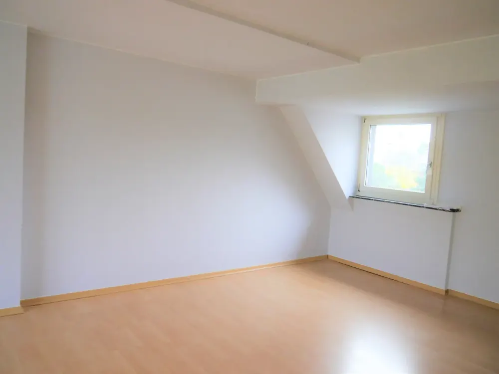 Charmante DG-Wohnung im 30 er Jahre Stadthaus. Tolles Raumangebot!
