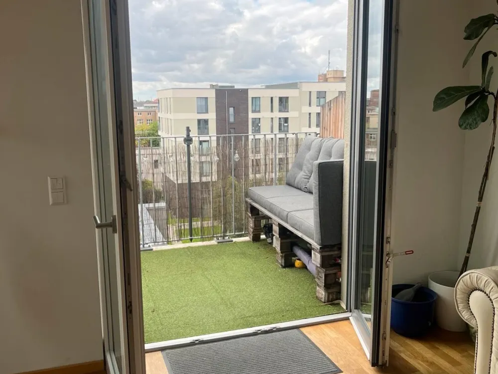 Penthouse-Studio 3 Zimmer (82m²) Exclusiv Skylineblick Möbliert