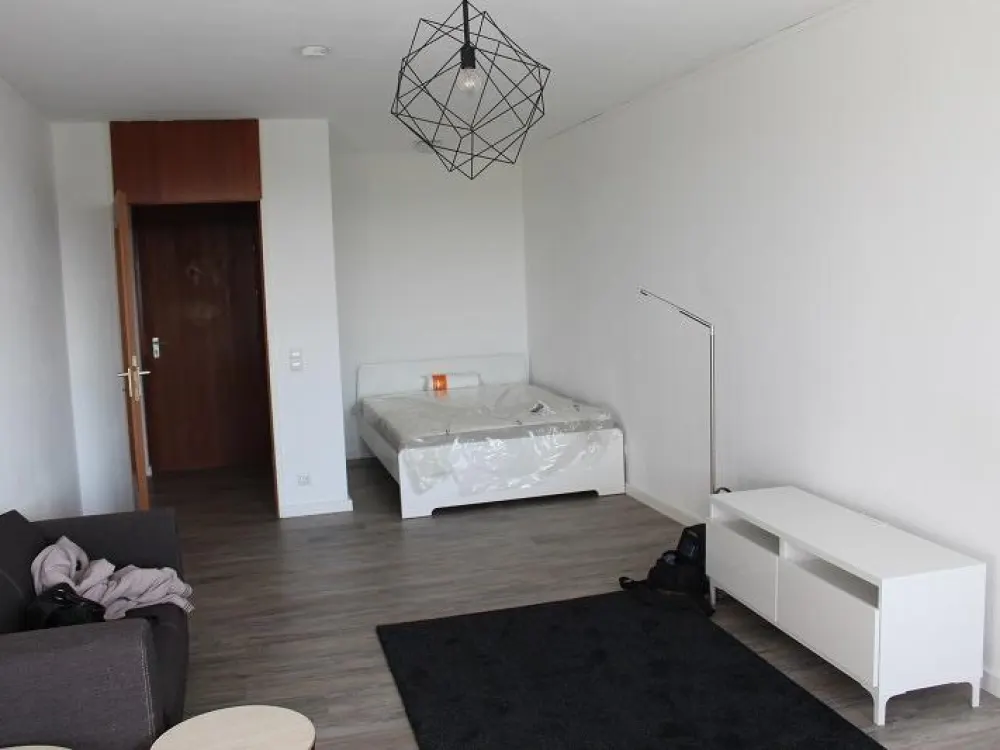 Moderne 45qm Wohnung mit Balkon im 19. OG in Erlangen