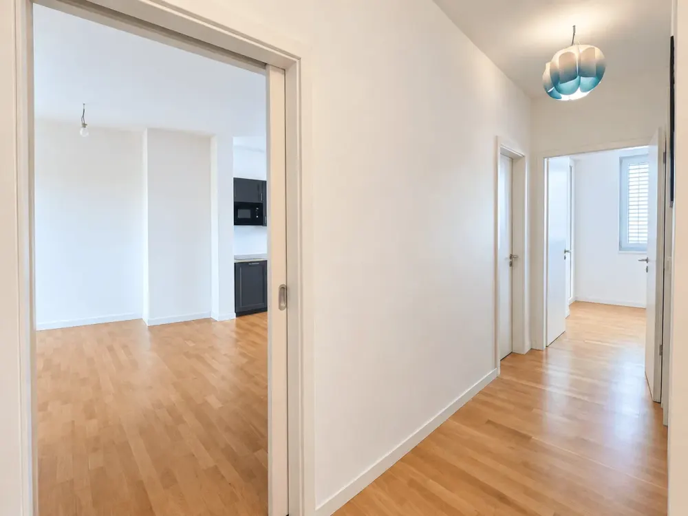 Traumhafte 2- Zimmerwohnung in Berlin Mitte mit 2 Balkonen - Unbefristet !