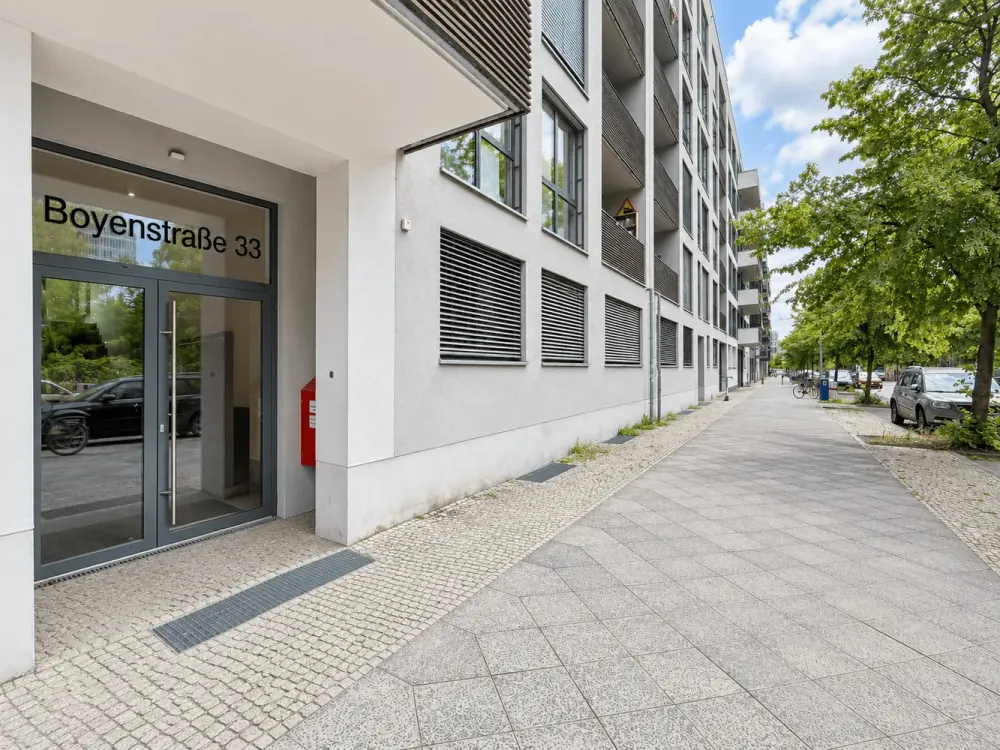Traumhafte 2- Zimmerwohnung in Berlin Mitte mit 2 Balkonen - Unbefristet !