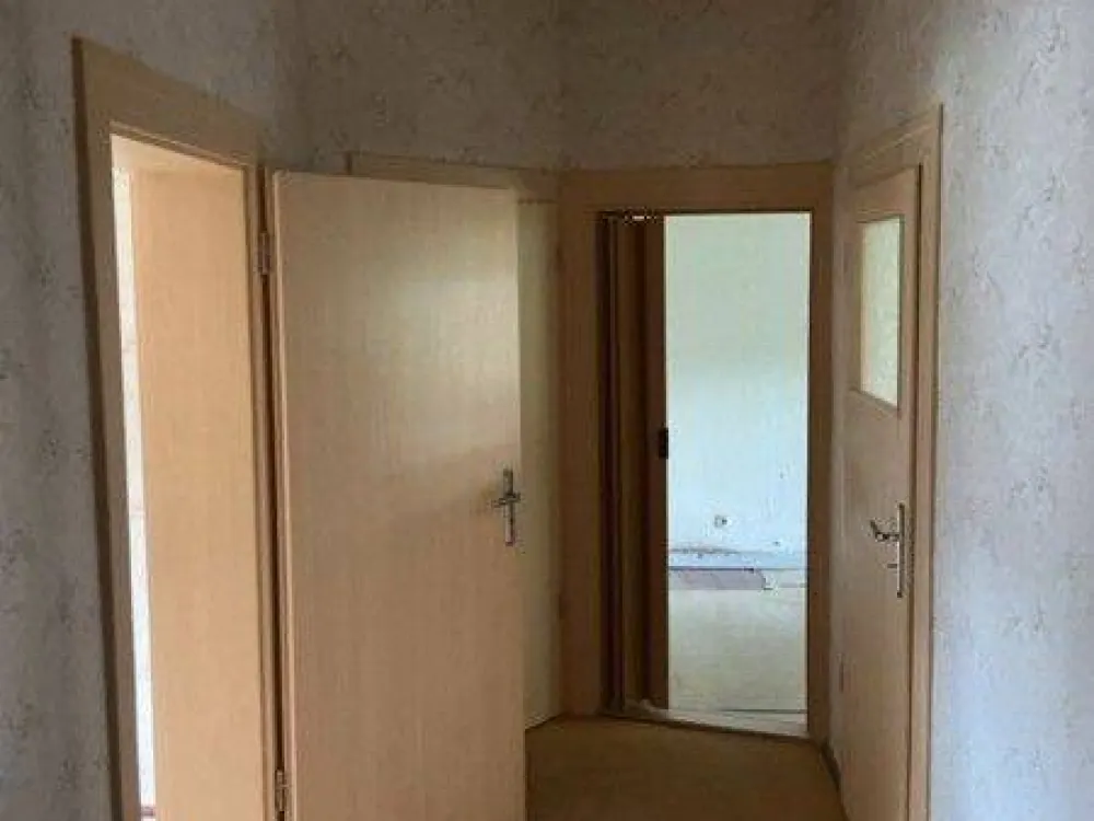 3 Raum Wohnung mit Balkon in Sanierung