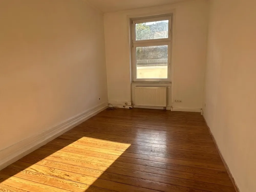 3er-WG im Altbau mit Dielenboden - Frankfurt-Gutleutviertel