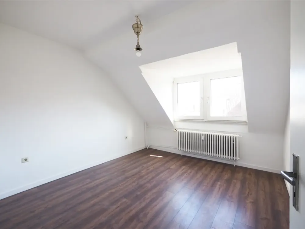 Helle Vier-Zimmer-Dachgeschosswohnung in St.Johann!
