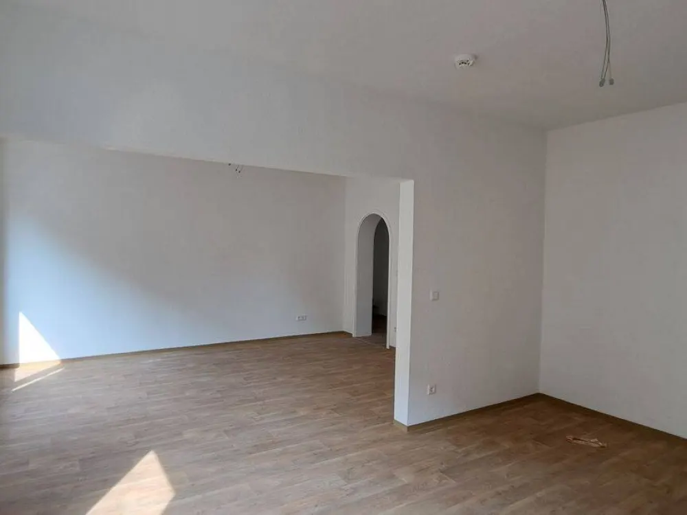 Sanierte 3-Zimmer-Wohnung im 1. Obergeschoss in 90443 Nürnberg