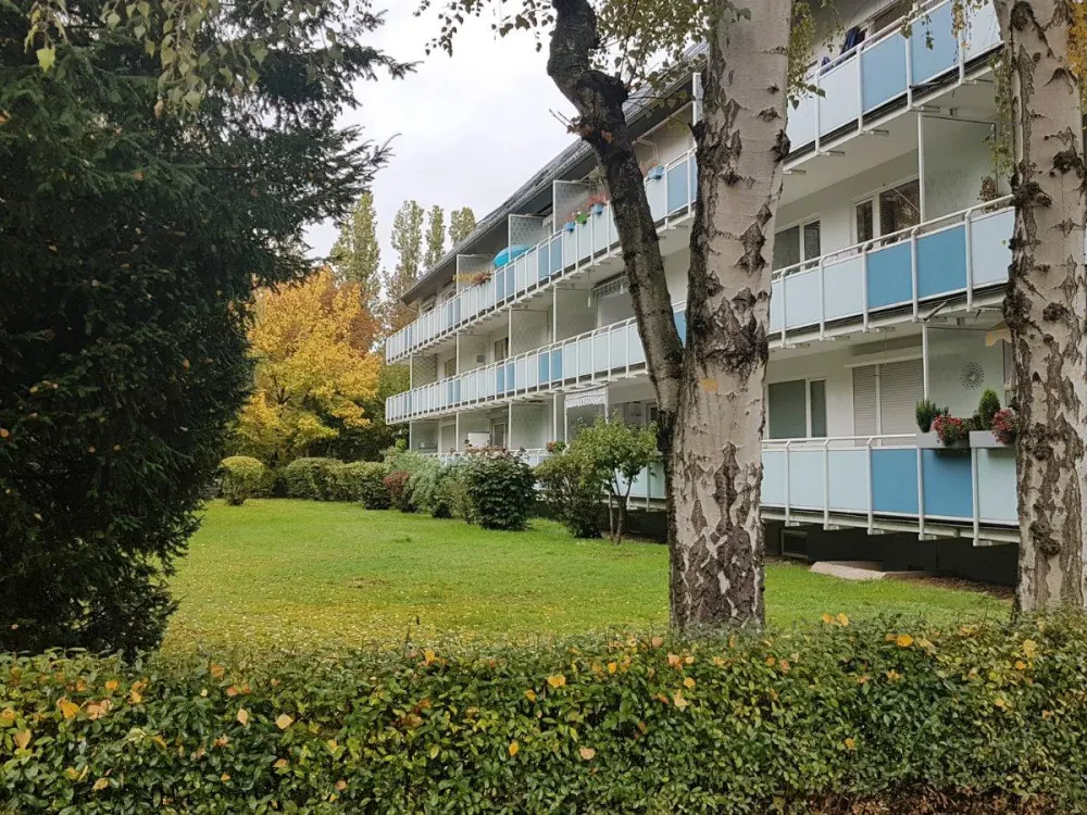 4-Zi.-Wohnung mit 2 Balkonen & Parkett in Frankfurt-Ginnheim